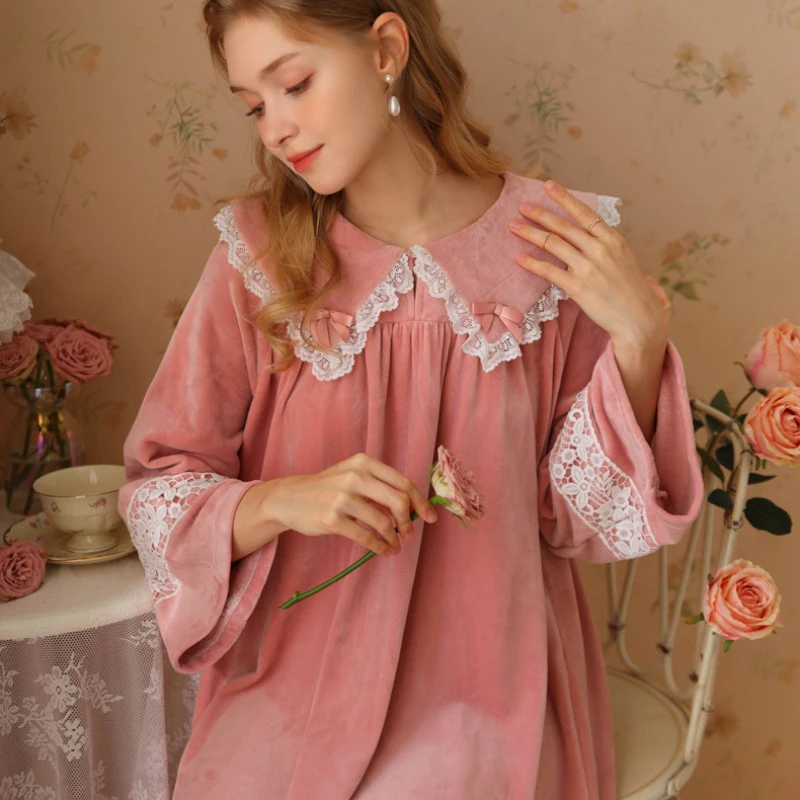 Autumn Winter Long Nightgown Princess Sleepwear Fairy Velour Robe Nightdress Women Sweet Lace Pink Thick Velvet Night Dress