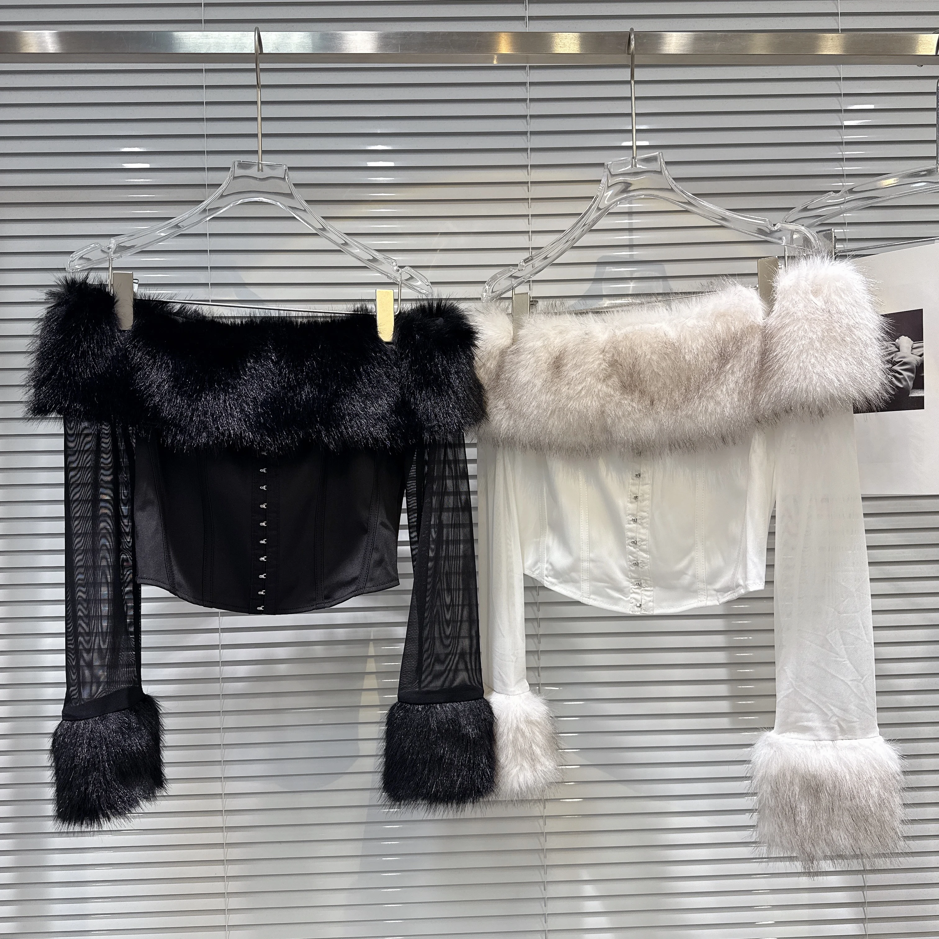 

Gagarich мода 2025 осень новая сексуальная горячая девушка на одно плечо с искусственным воротником сращивание перспективной талии маленькая женская рубашка