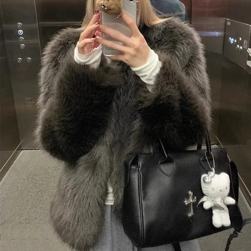 Environmentally Friendly Fur Coat Women's New Short Style Fur Integrated Imitation Fox Fur Plush Top