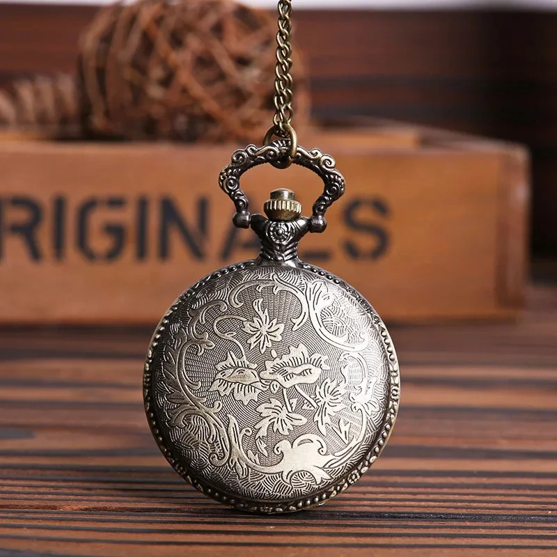 Dodici orologi da tasca vuoti dello zodiaco cinese orologio da tasca stile Flip e ciondolo portachiavi regali orologio regalo collana a catena in bronzo