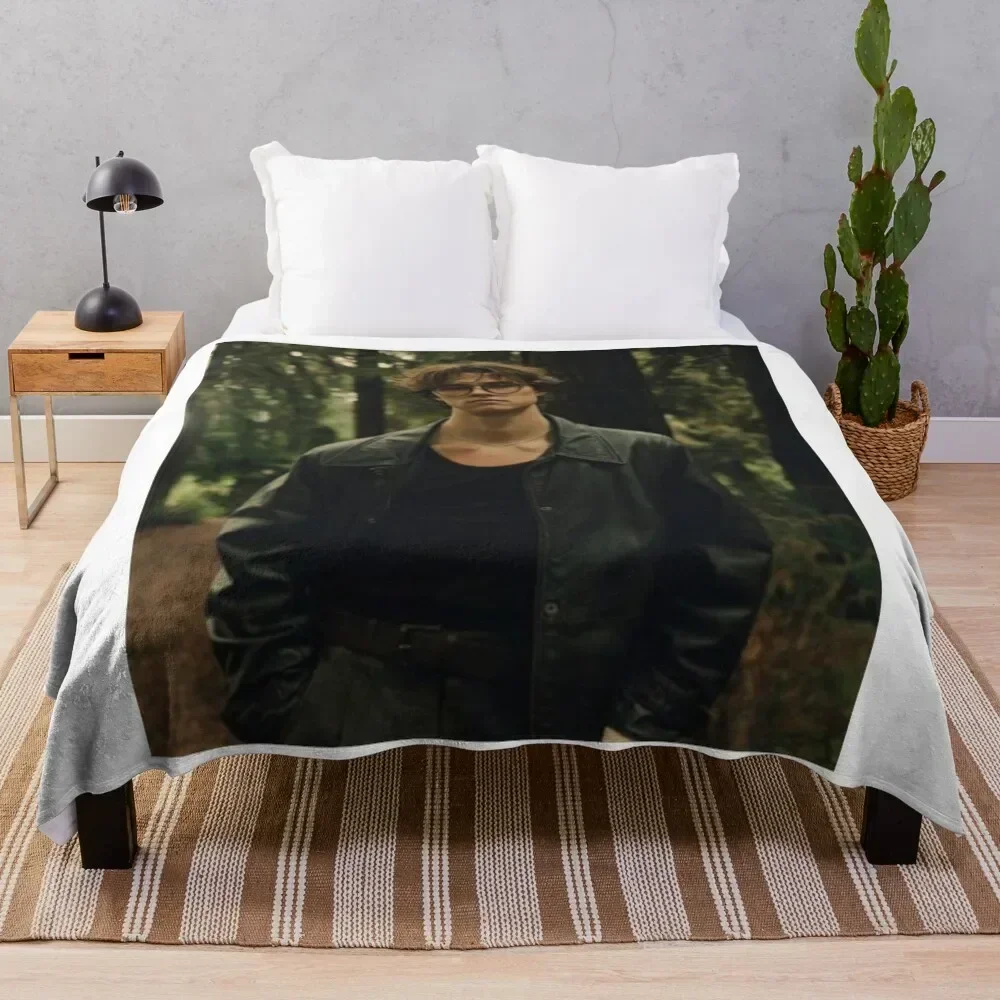 

David Kushner Daylight Throw Blanket Warm Comfortable Blanket for Office Napping