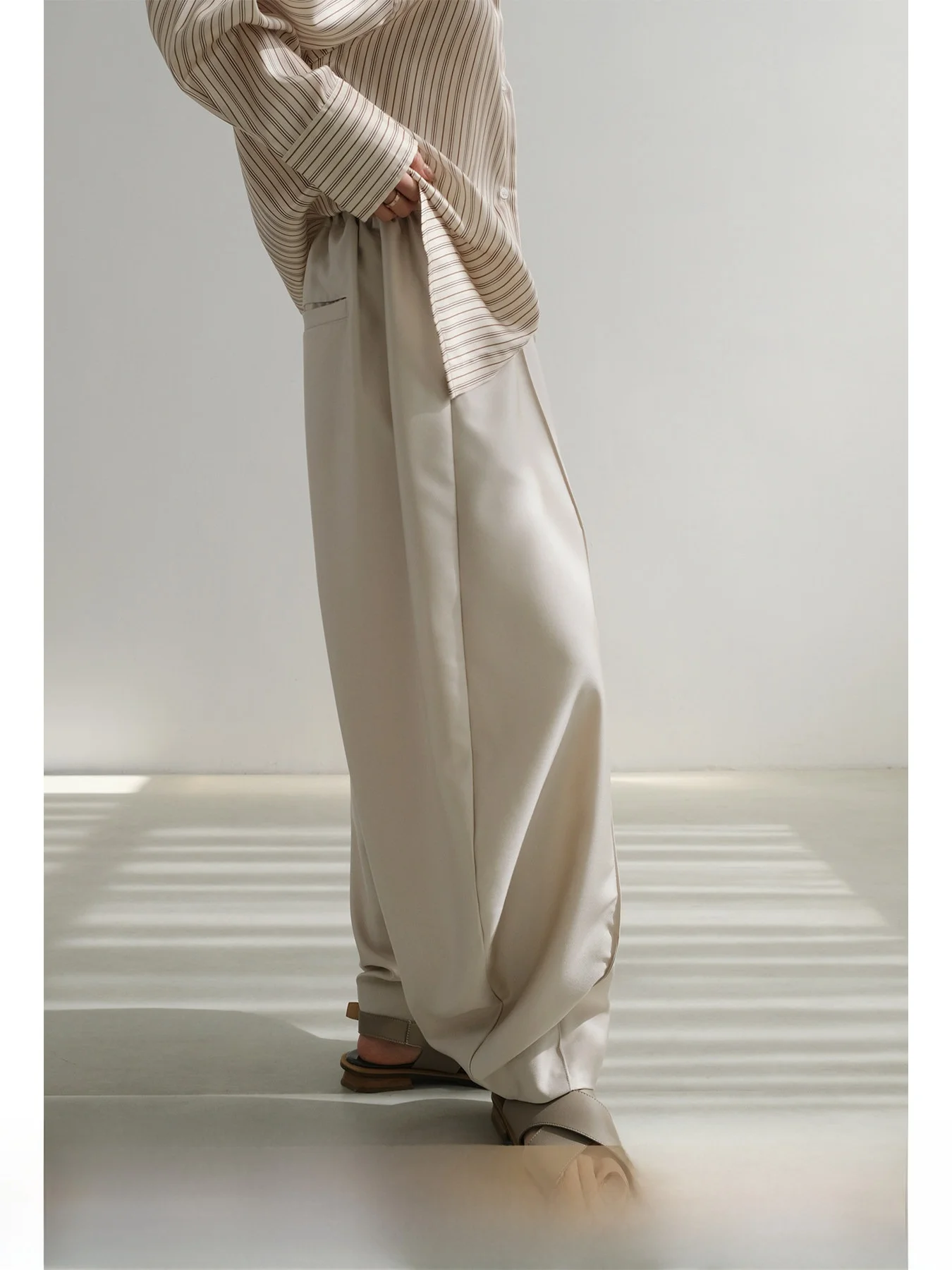 

Silky Satin High Waist Loose Casual Scythe Pants Elegant High Rank Bend Knife Pants Cleanfit Style Polyester Viscose Blend