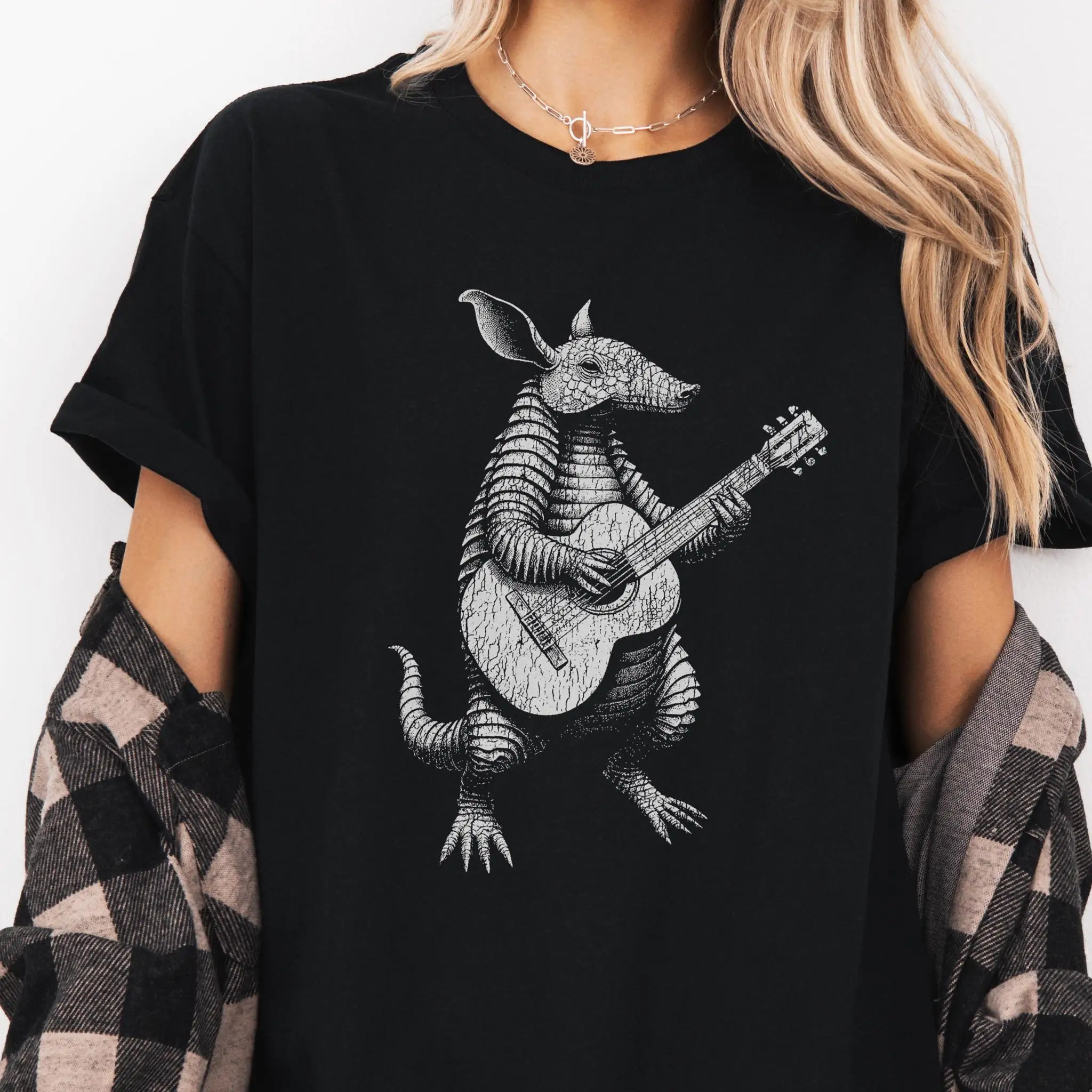 

Texas Armadillo Guitar Player Gift T Shirt Vintage Country Music Lover Cool Present For Guitarists Musicians Texans
