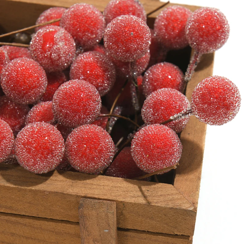 50 قطعة/الحزمة التوت الأحمر الاصطناعي الصغير DIY بها بنفسك إكليل عيد الميلاد بطاقات المعايدة هدية صندوق الديكور اليدوية عيد الميلاد الديكور
