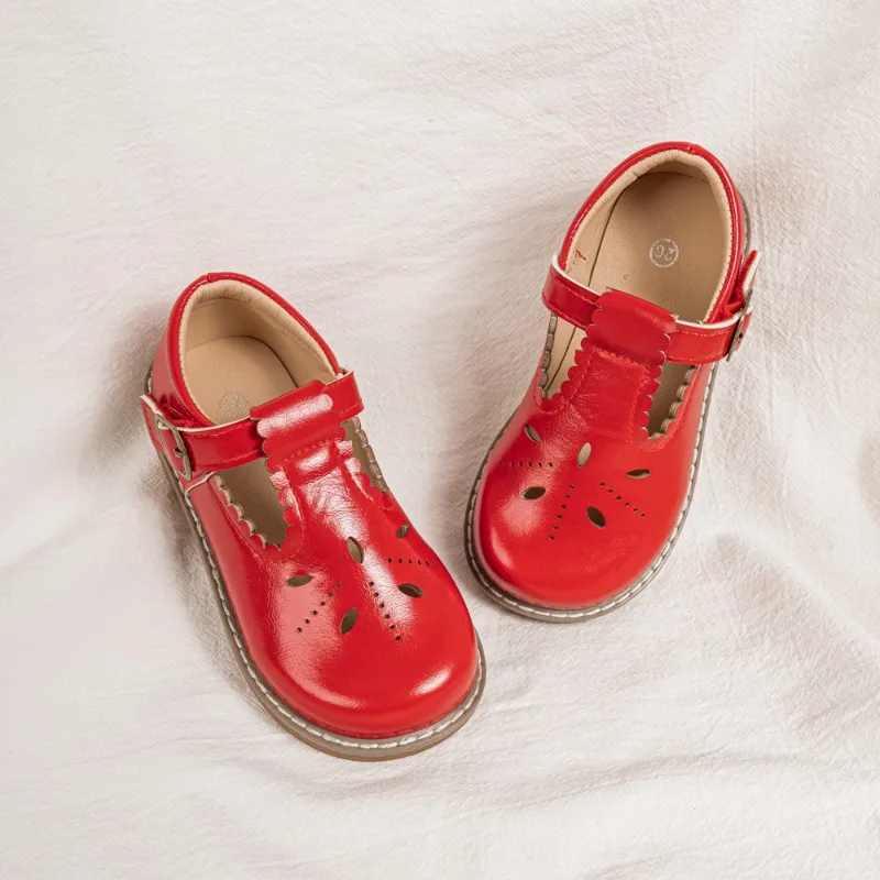 

Fashion Children Leather Shoes Classic Trend Little Girls Simple Causal Shoes T-strap Versatile Kids Hollow-out Flat Shoes Soft