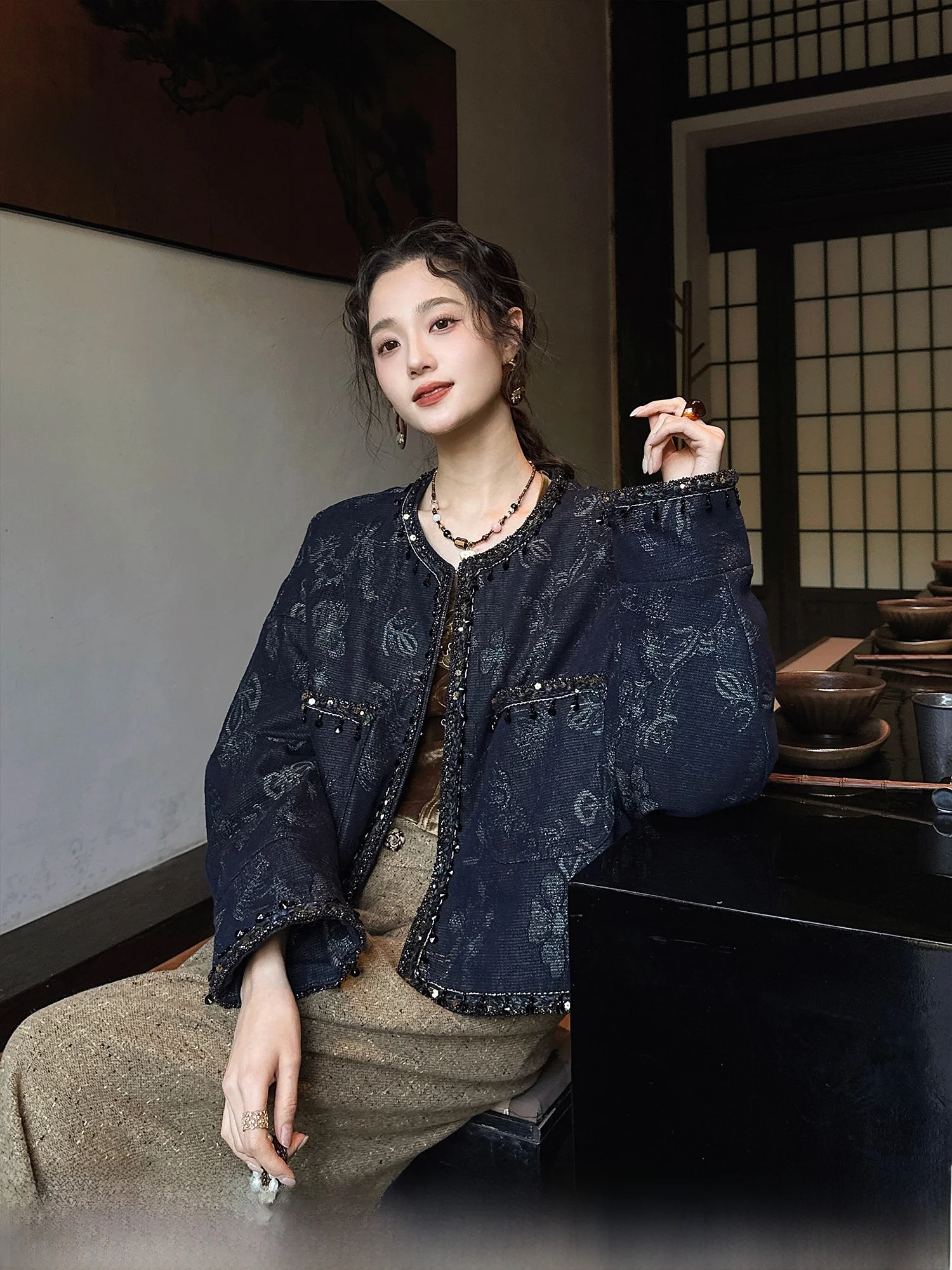 

Новая женская куртка Sanji Bla Flower ручной вязки из джинсовой пряжи с наполнителем, теплая хлопковая, с длинными рукавами, в китайском стиле