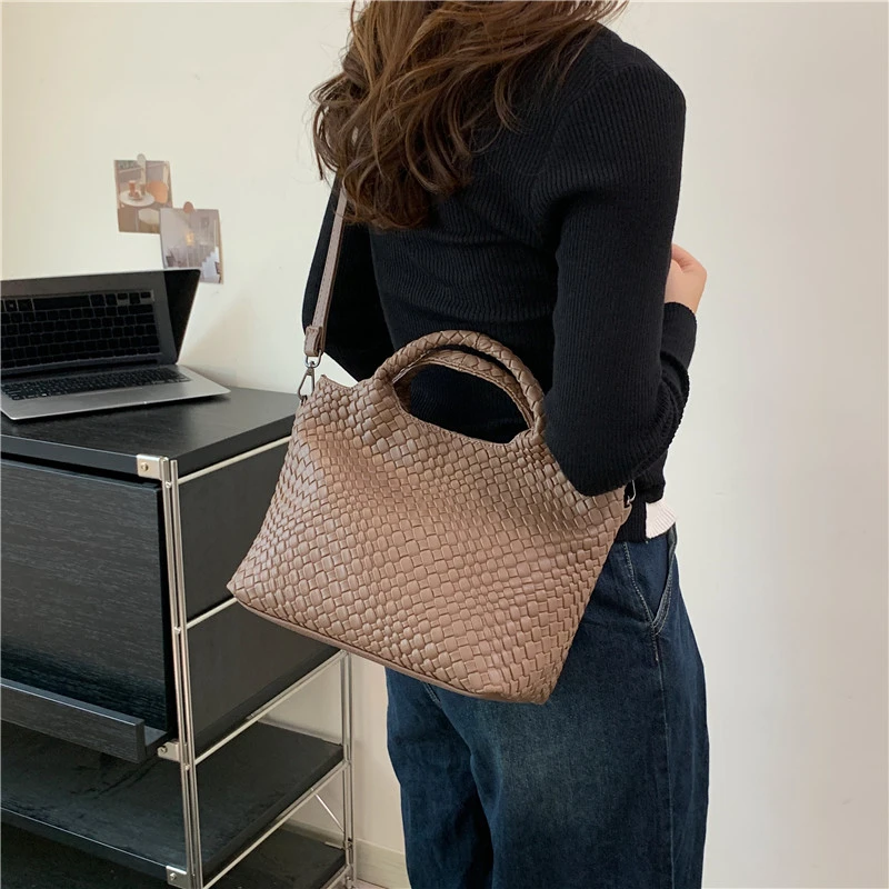 

Fashionable Designer Paris Fashion Tote Messenger Purse Bag For Women With Large Capacity Leisure