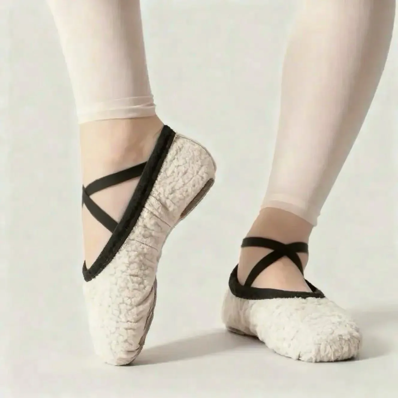 Winter Warm Double-Sided Fleece Slightly Elastic Two-Sole Dance Shoes Cozy Elastic Sole Dance Footwear