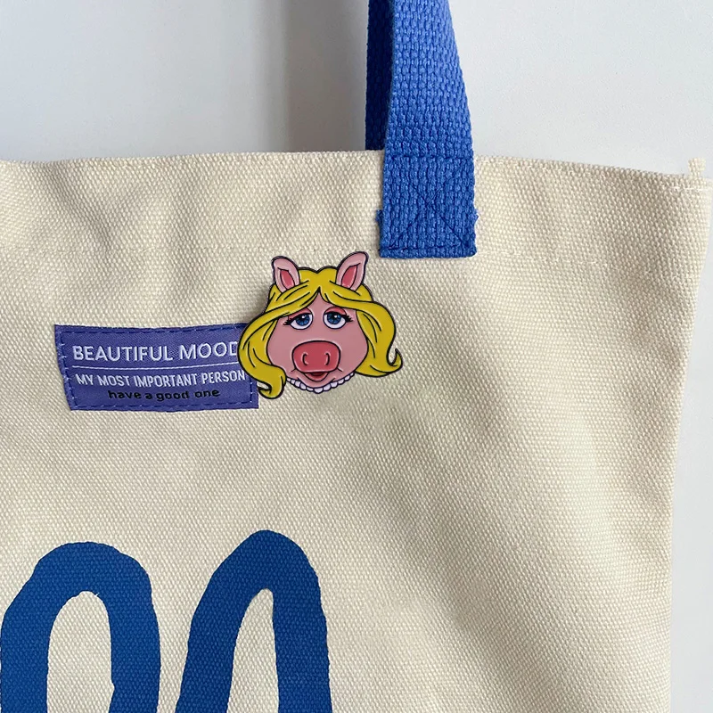 عرض ملكة جمال خنزير المينا دبوس شخصية كلاسيكية بروش شارة أفضل صديق هدية