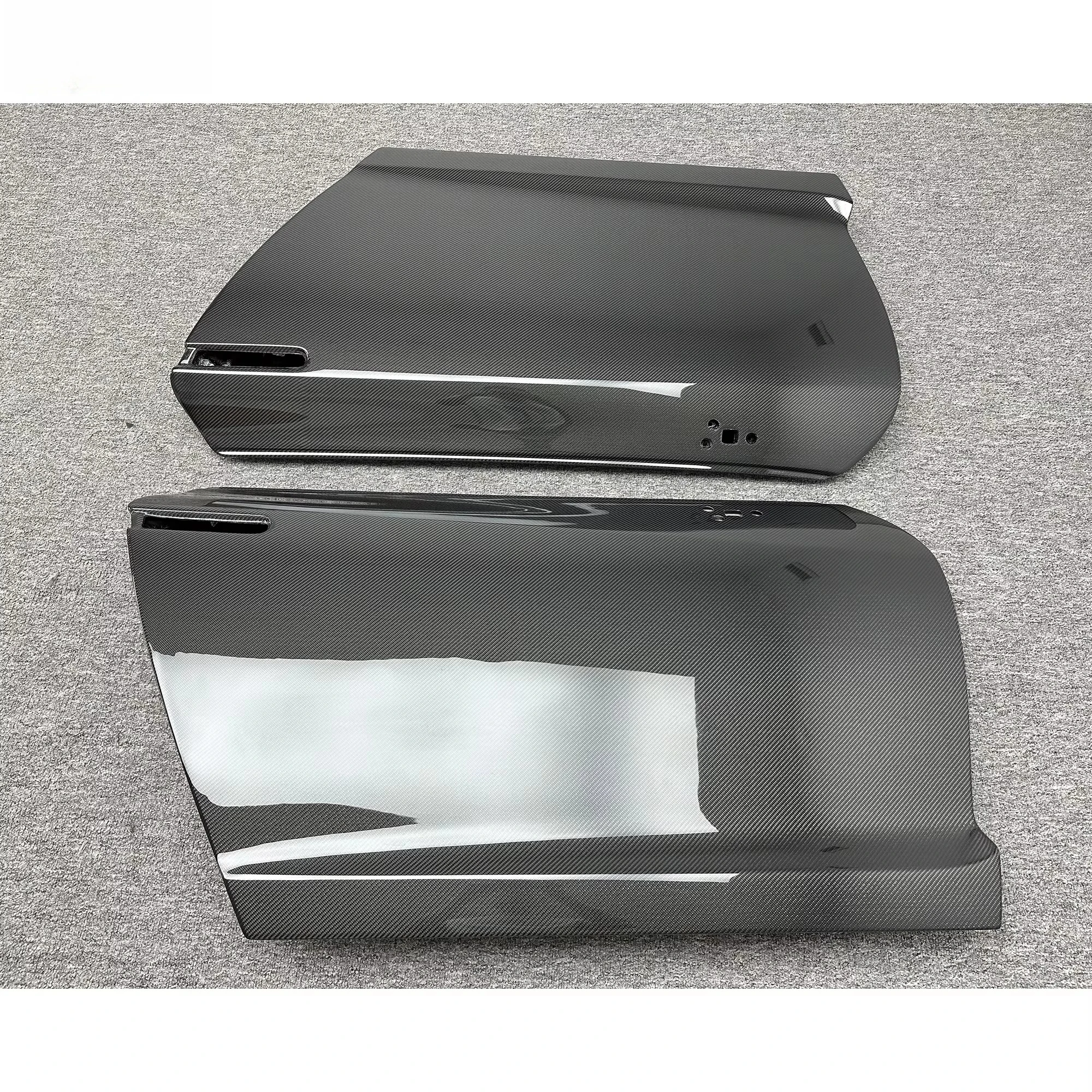 لوحة باب من ألياف الكربون الجافة على طراز OEM لنيسان R35 GTR 2008-2016 مجموعات هيكل كربون كاملة أجزاء لوحات أبواب السيارة خفيفة الوزن #3