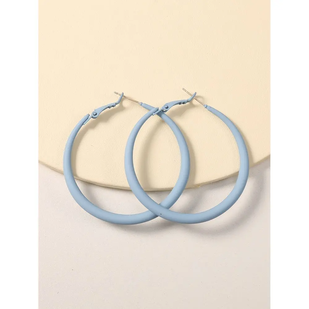 Pendientes de aro pintados redondos geométricos simples de estilo europeo y americano para mujer, ideales para uso diario y como regalo festivo.
