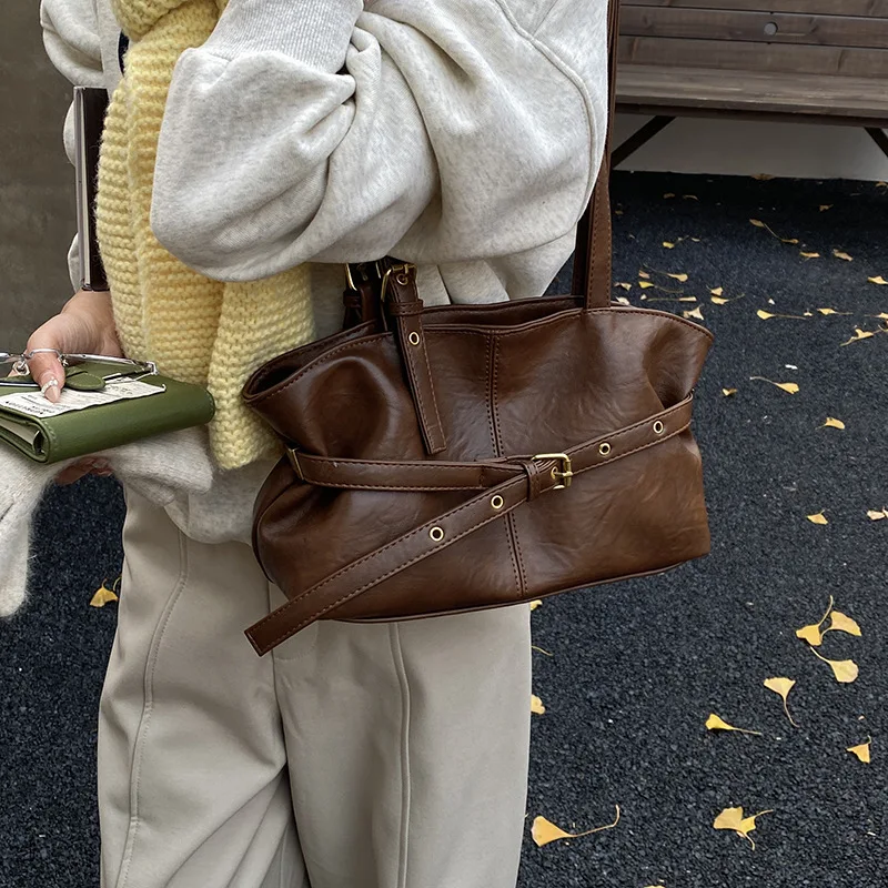 

Женская сумка большой вместимости 2025, многосторонняя сумка через плечо с нишевым дизайном, модная сумка-тоут для офиса и поездок на работу