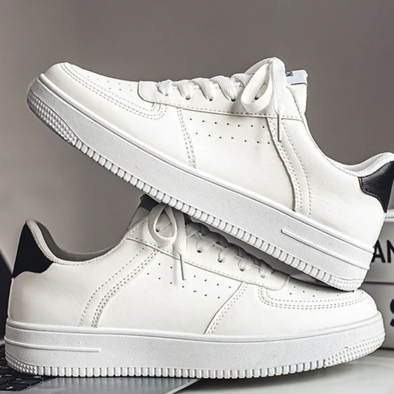 남성 신발 2025 가을 신상 학생 트렌드 화이트 슈즈 다용도 두꺼운 밑창 내구성 캐주얼 보드화