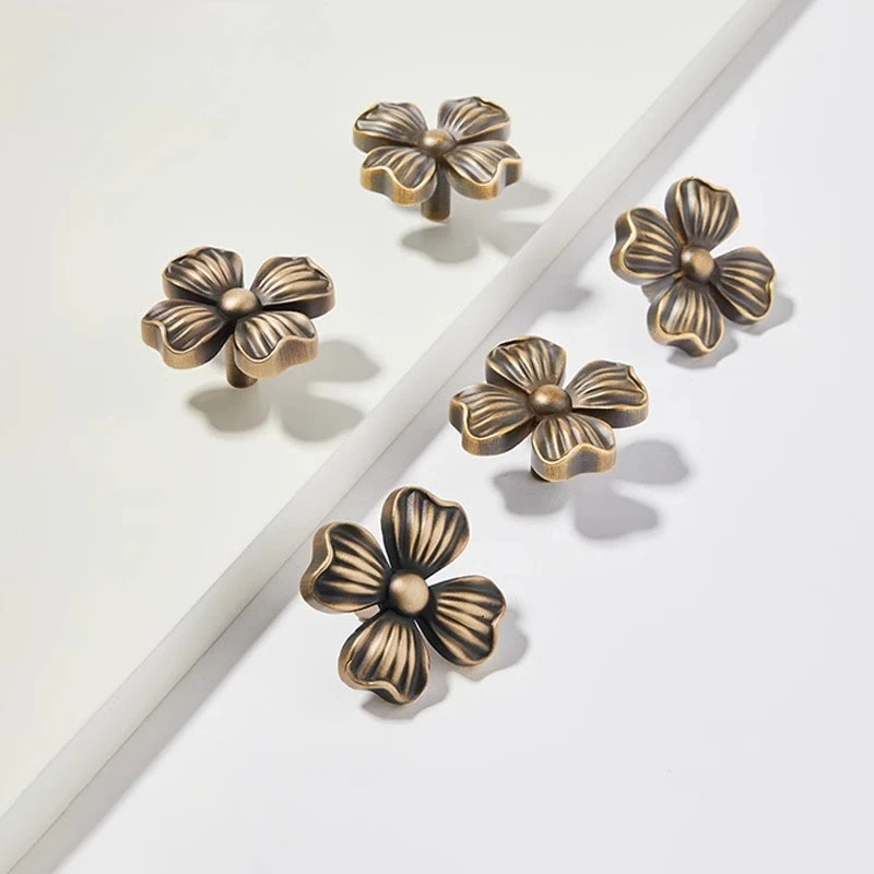 Brass children's room personalized creative brass four-leaf clover drawer handle simple modern wardrobe cabinet door handle