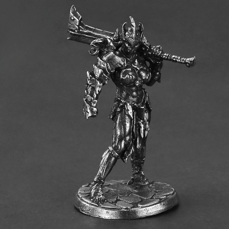 Gotowy produkt Metal Orc Horde Wojownik Model żołnierza Figurki do gry planszowej Wnętrze samochodu Mini ozdoba Akcesoria