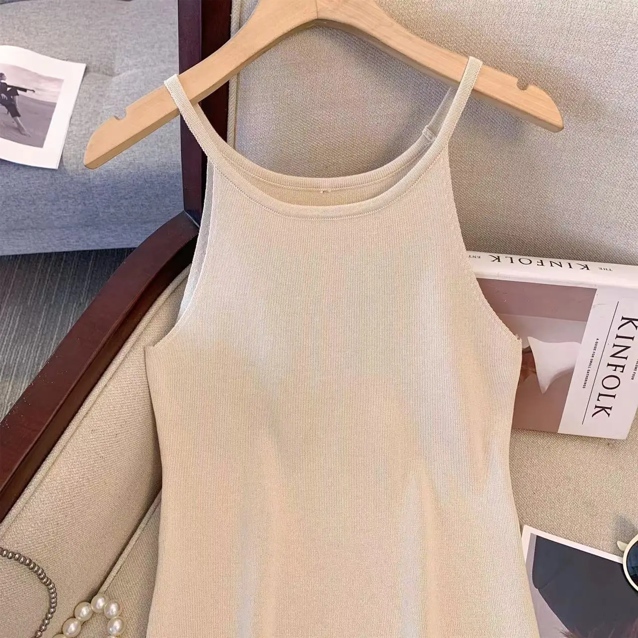 Robe longue à bretelles brillantes pour femmes, taille élastique, tambour mince, solide, document, licou, mode, nouveau, été, 2024