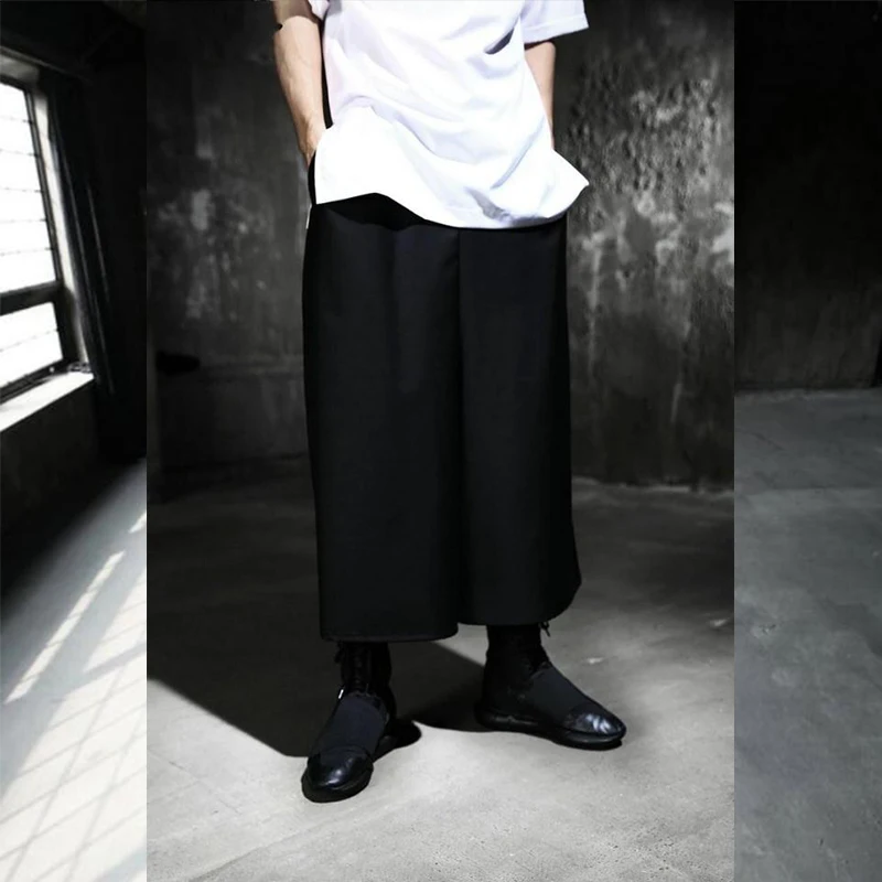 

Personality men's side split wide-leg pants casual skirt pants tide men Korean fashion large size loose nine-point pants harem