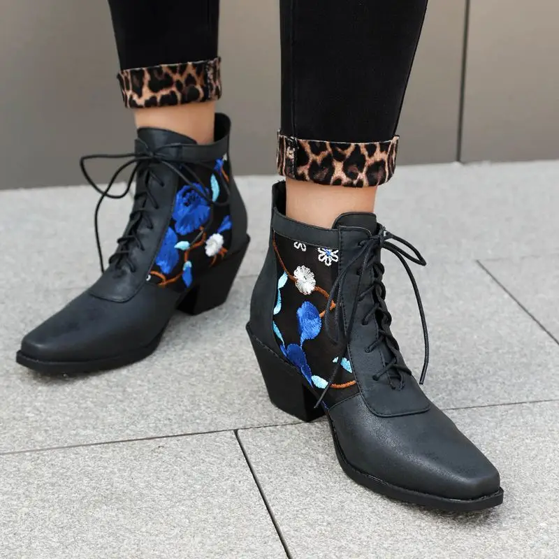 Girseaby Fashion Western Ankle Boots Square Toe Block Heel 6cm Lace Flock Suede Flower Breathable Mesh Big Size 41 42 Summer