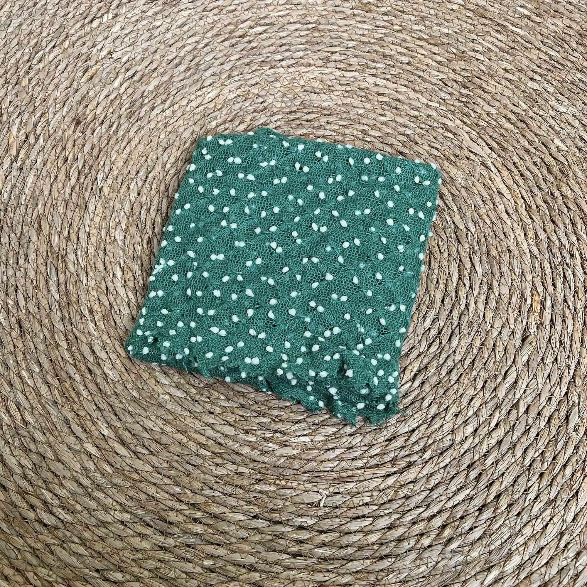 Don&Judy Newborn Dot Pattern Props Breathable Layer Filler Wraps Baby Photo Blanket Little Infant Bobble Picture Accessories