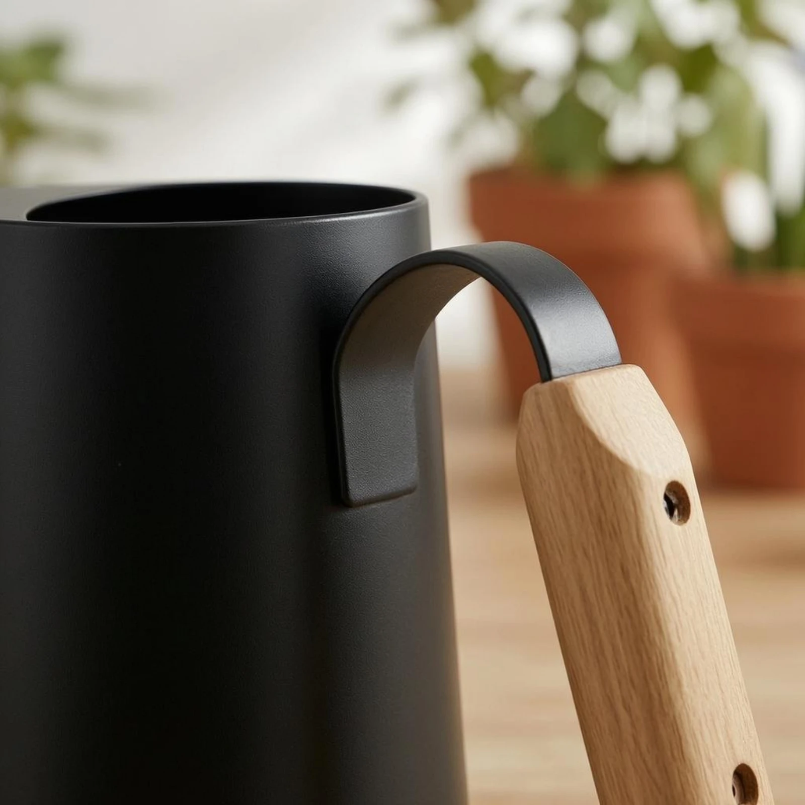 Gooseneck Watering Can Minimalist Stainless Steel Watering Can Water Pitcher Polished Finish Compact view 5