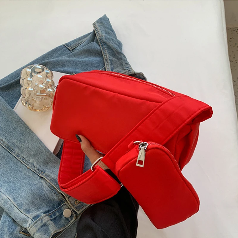 2024 New Women's Bags Korean Red Simple Niche Casual Sports Versatile Nylon Cloth Toast Single Shoulder Strap Armpit Letter Bag