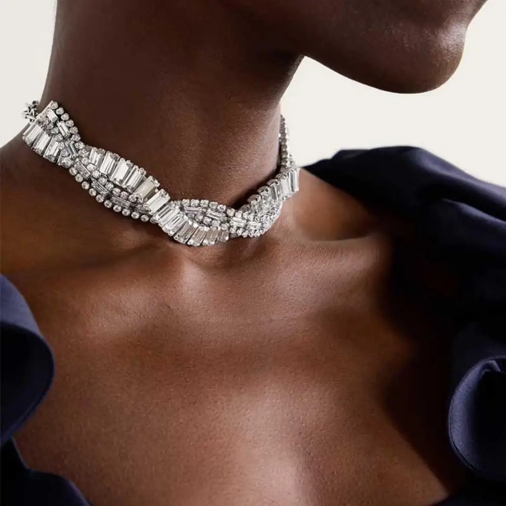 Luxury Sparkling Geometric Crystal Choker Necklaces for Women Trendy Weave Rhinestone Short Necklaces Statement Party Jewelry