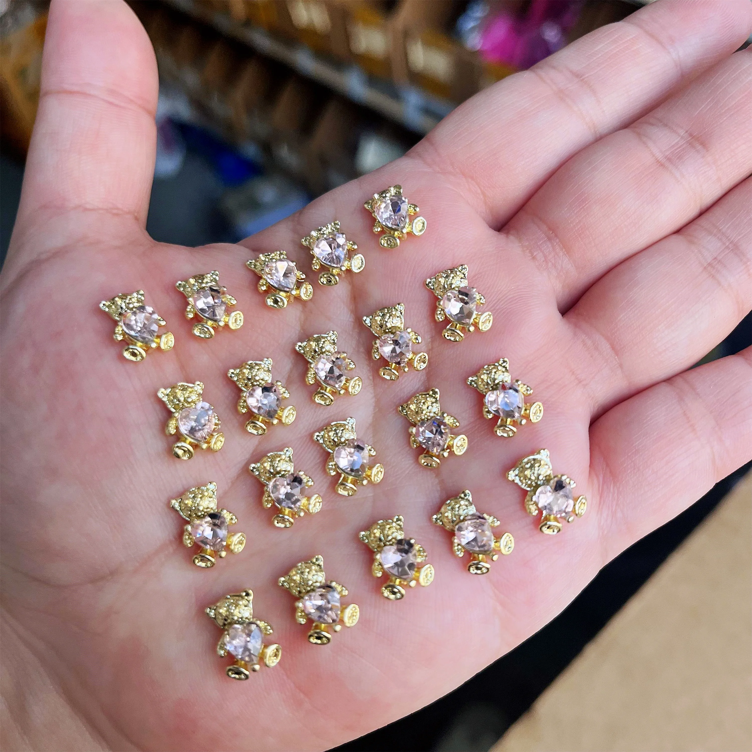 10pcs 3D Shiny Alloy Bear with Pink Heart Shaped DIY Nail Decorations Silver Bear Nail Art Rhinestones Luxury Jewelry Manicure *