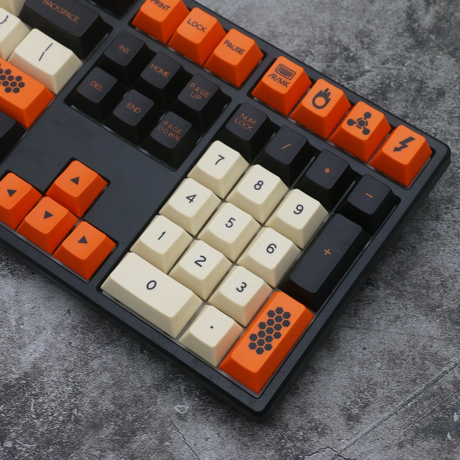 

ECHOME GMK Carbon Keycaps Custom Japanese Russian Artisan Keycaps Cherry PBT Orange Key Caps Mechanical Keyboard Game Accessory