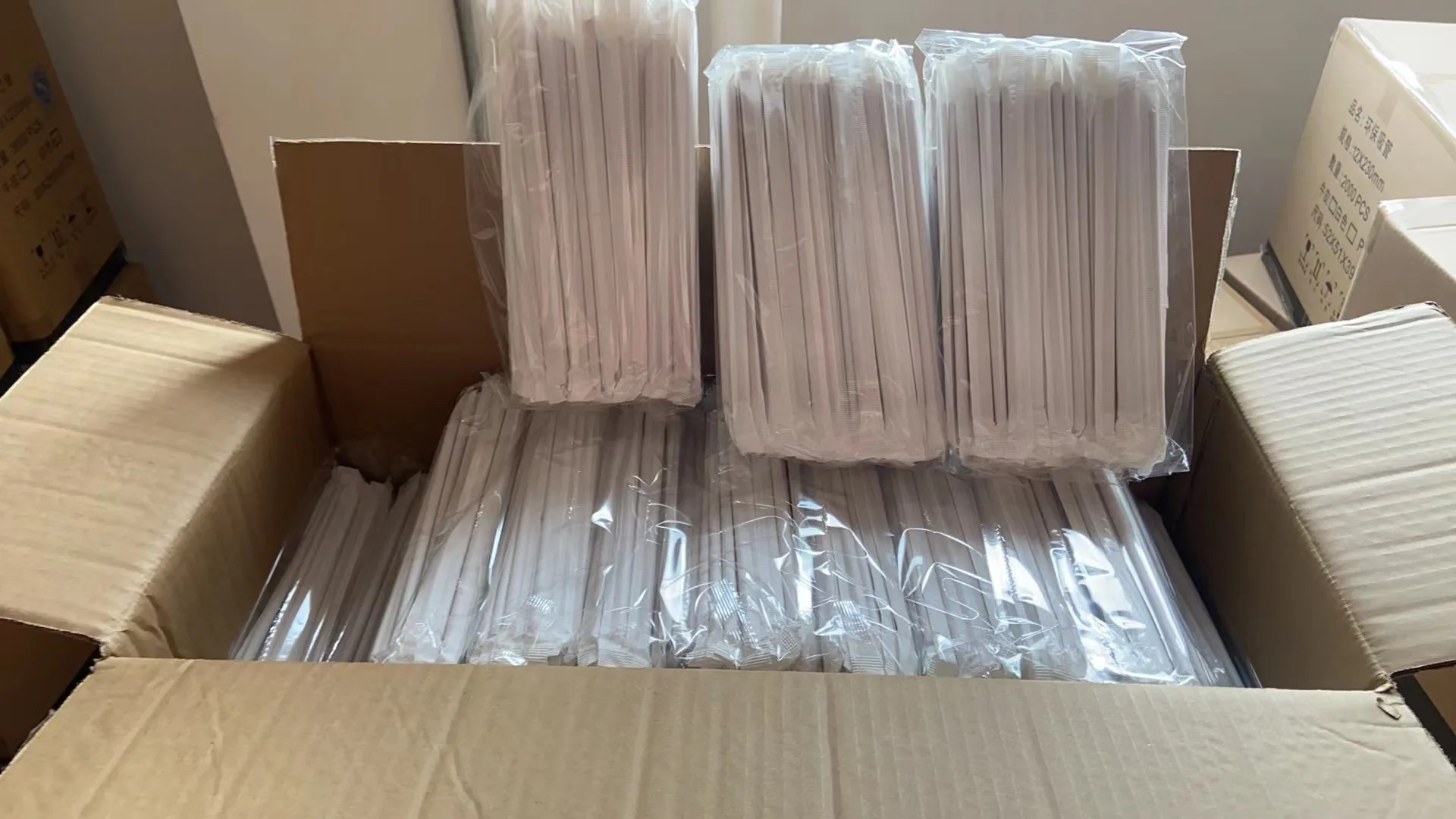 Wholesalers 5000 White Paper Straws of 6 MM Calibre and 190MM Length, Suitable Coffee and Juice, Enjoy the Silky Smoothness