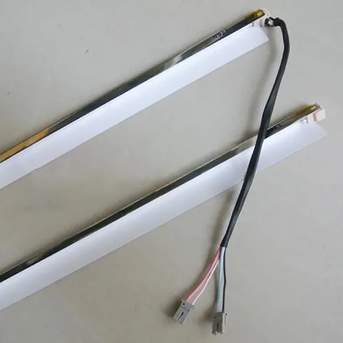 2PCS 17'' inch dual lamps CCFL with frame,LCD monitor lamp backlight with housing,CCFL with cover,CCFL:350mmx2.4,FRAME:355mmx7mm