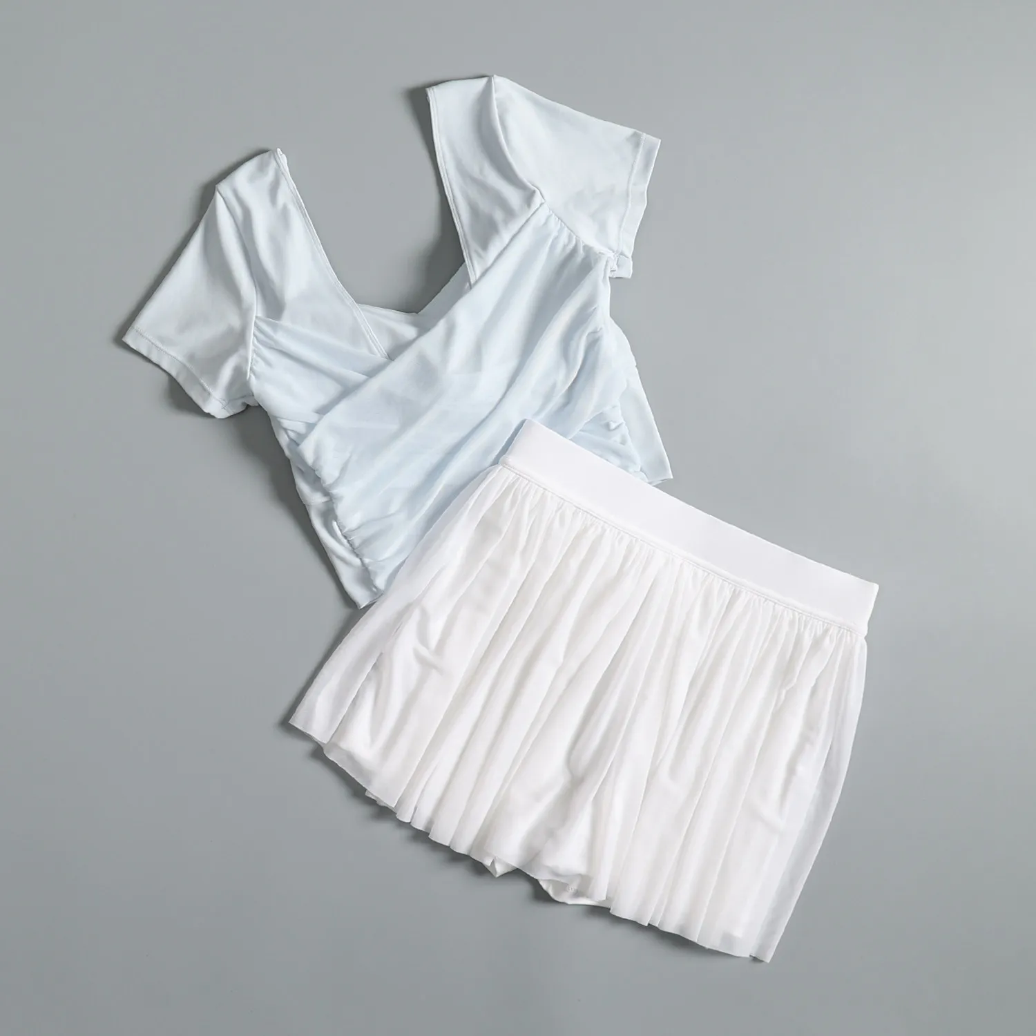 

Tennis suit for women in summer with chest pad slim fit Pilates yoga suit short-sleeved anti-exposure running and cycling