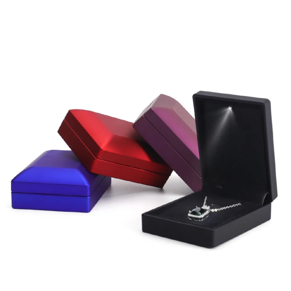 Caja colgante con luz Led para collar, estuche Invisible para anillos, estilo de hoja de loto, estuche para joyas, exhibición de pendientes, caja de regalo para compromiso