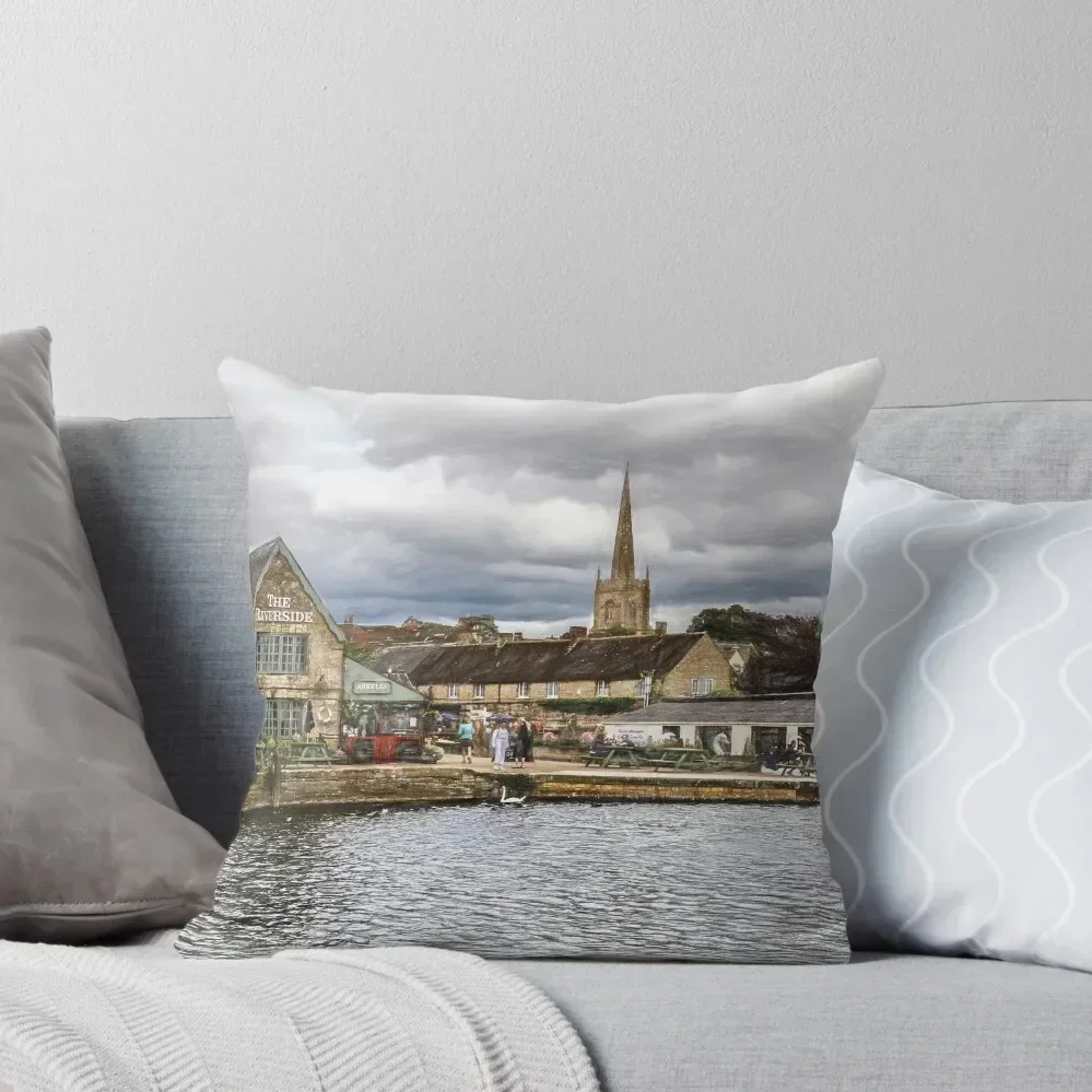 Lechlade-on-Thames Riverside Throw Pillow Sofa Cover Decorative Cover For Living Room christmas ornaments 2025 pillow