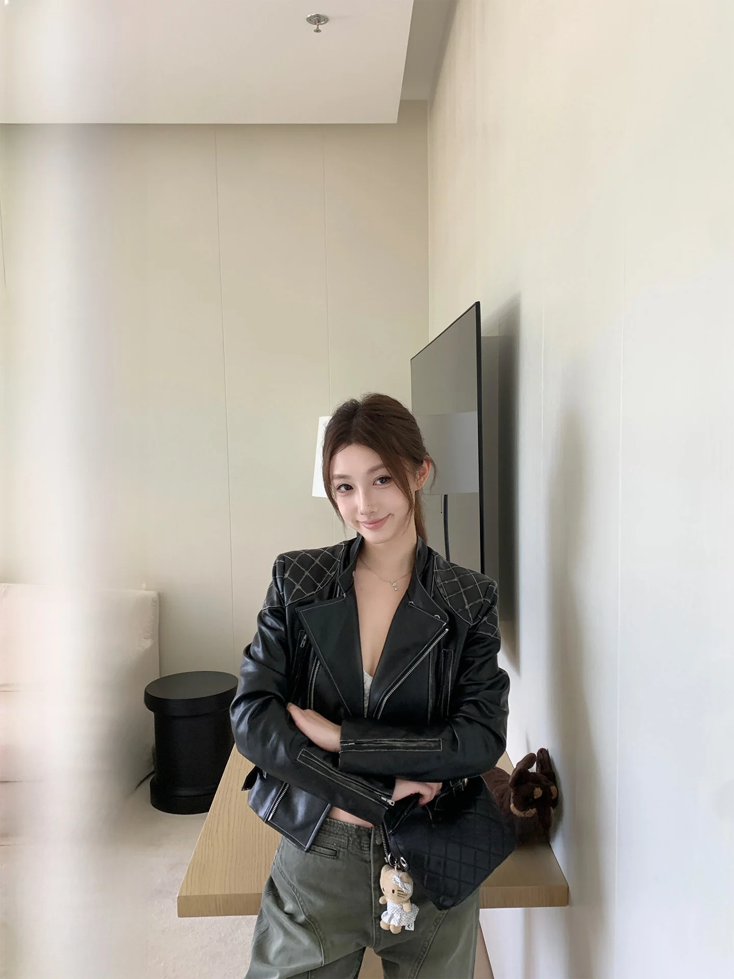 

Chestnut Slim Fit Metal Zipper ket Jaet Leather Coat Women Spring Cool Sle Loose Fit Polyester PU Material