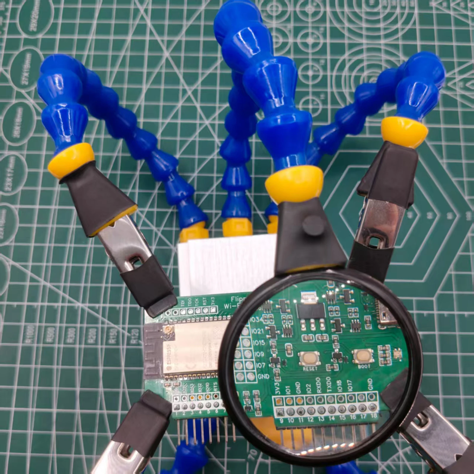 PCB Soldering Holder Adjustable 1/4In Thread Welding Auxiliary Tool Flexible Arms Soldering Tool for Soldering/Repairing Tools