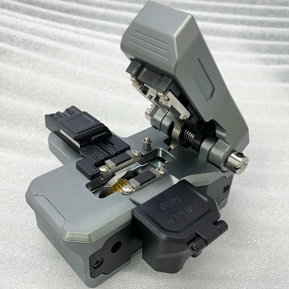 TAWAA FC-33 Fiber Optic Cleaver High-Precision Cutting Angle All Metal Pressing Fiber Optic Cutting Knife