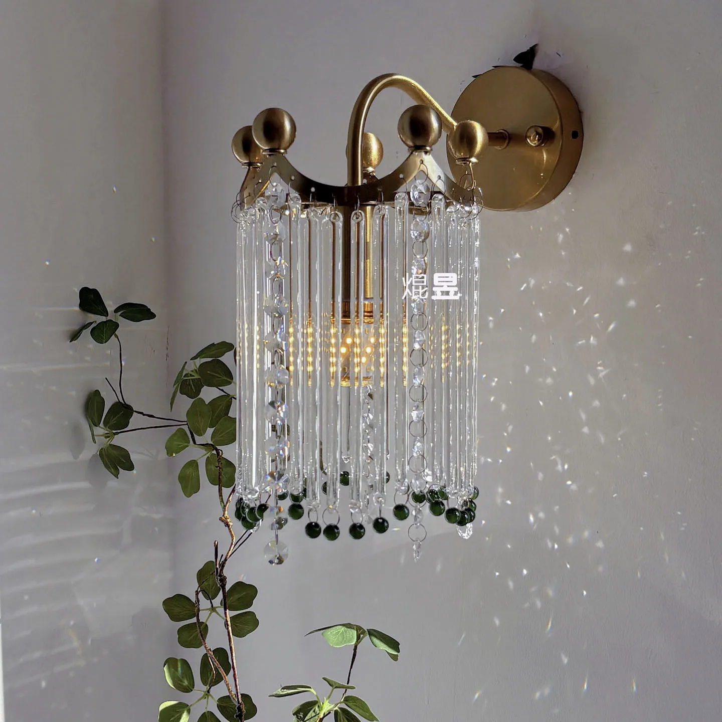 

Французский винтажный стеклянный бар с кисточками для спальни, прикроватный светильник, роскошный нишевый новый дизайн, проход для гостиной, высококачественный хрустальный настенный светильник