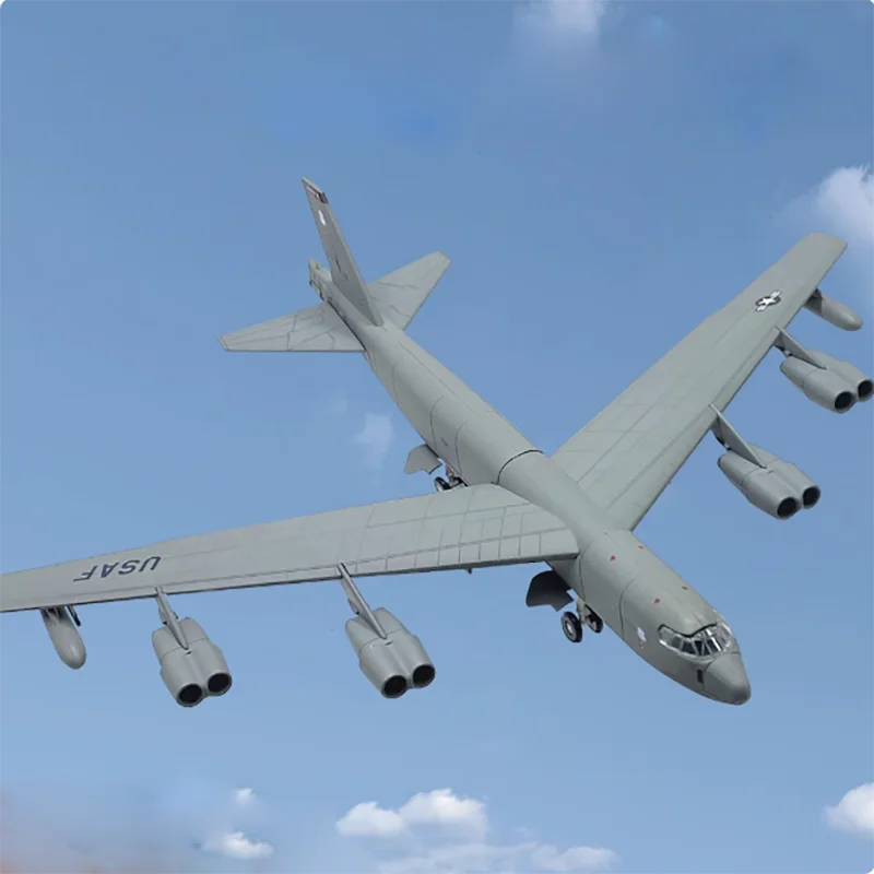 Diecast Metal Alloy 1/200 Scale B-52 long-range Strategic Bomber B52 Aircraft Model Product Display Gift