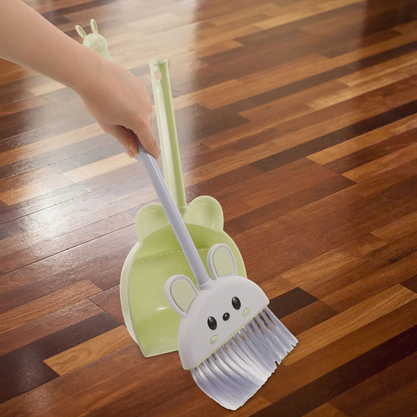 

1Set Kids Dustpan Broom Kit Cartoon Style Lightweight Plastic Material Sturdy Small Cleaning Tool Suitable for Toddlers