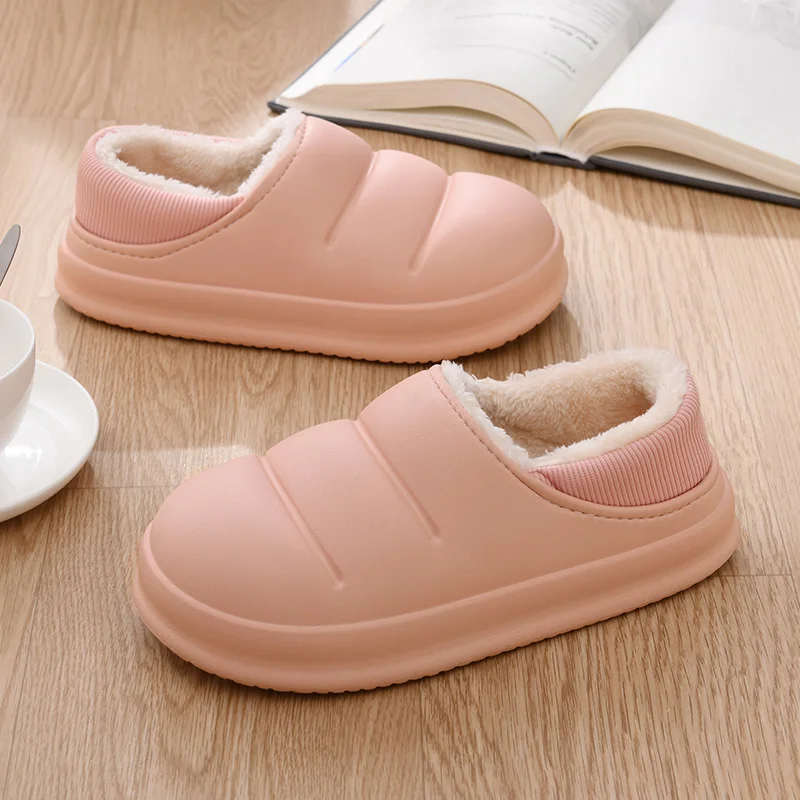 شباشب قطنية دافئة جديدة للخريف والشتاء خفيفة الوزن مقاومة للماء على طراز الخبز للنساء