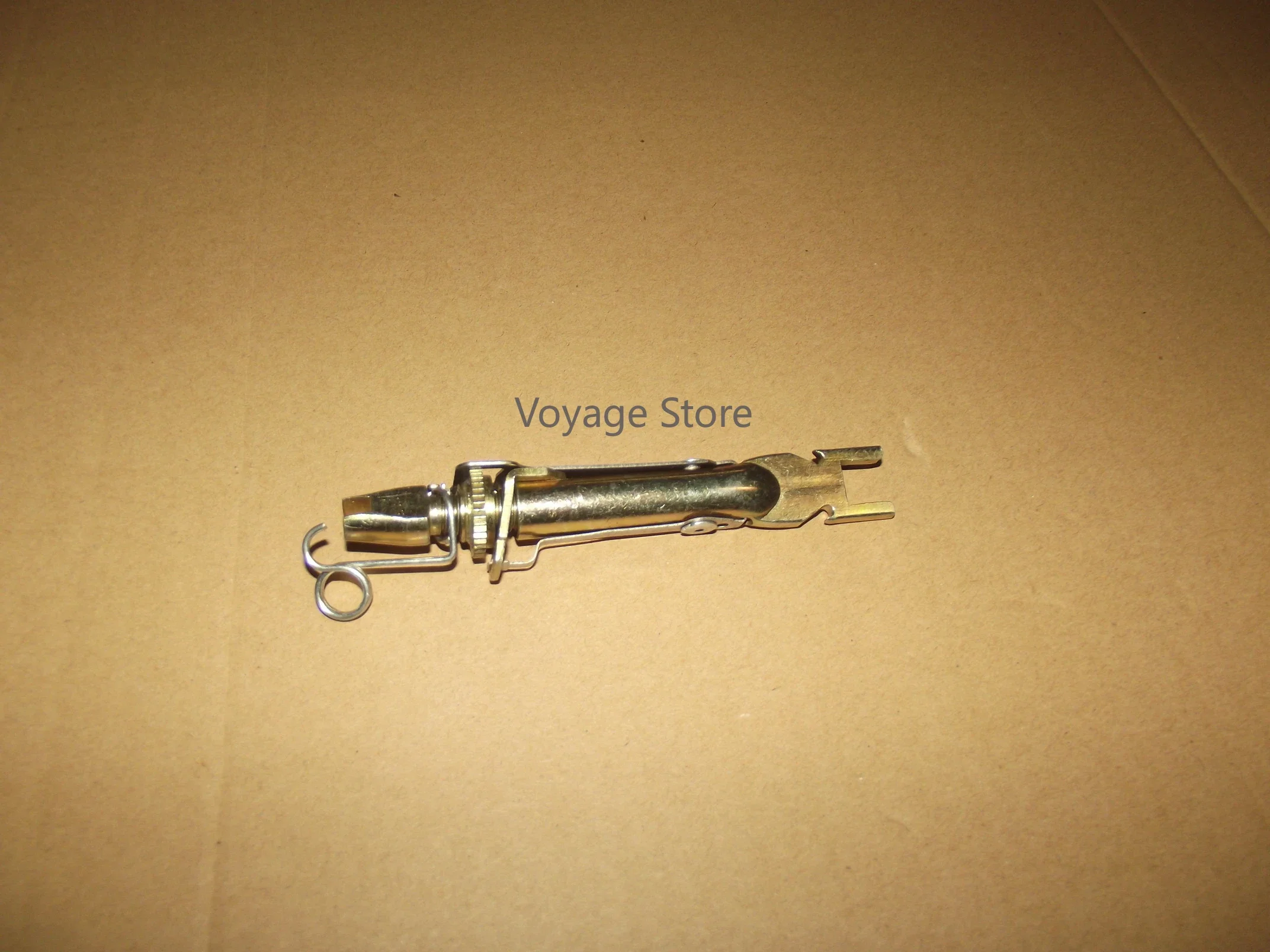 

Suitable for Wuling Baojun 310W 360 730 rear brake repair kit, rear brake shoe return adjustment plate, spring drum