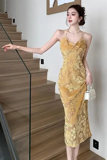 

Vintage Chinese Style Halter Strap Dress for Women Spring Summer Elegant Slim Fit Split Cheongsam Inspired Bodycon Maxi Dress