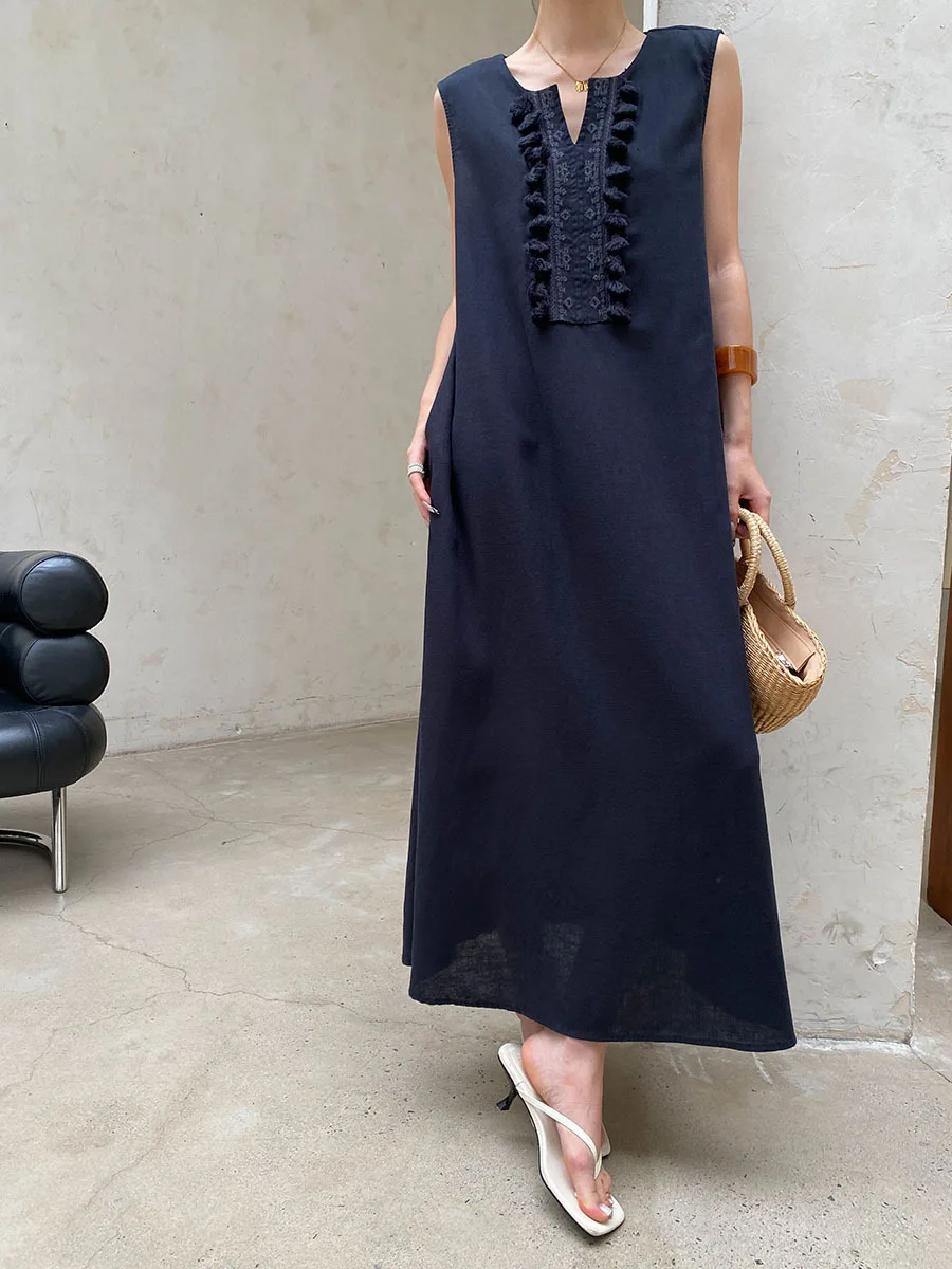 Sommerliches, lässiges, einfarbiges, ärmelloses Westenkleid für Damen mit V-Ausschnitt, Stickerei und Quasten – Detail 3