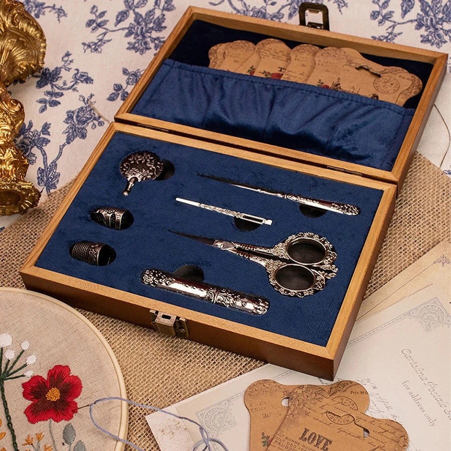 

Набор для шитья в европейском винтажном стиле: ножницы из нержавеющей стали, шило, наперсток для вышивки, рукоделия и творчества