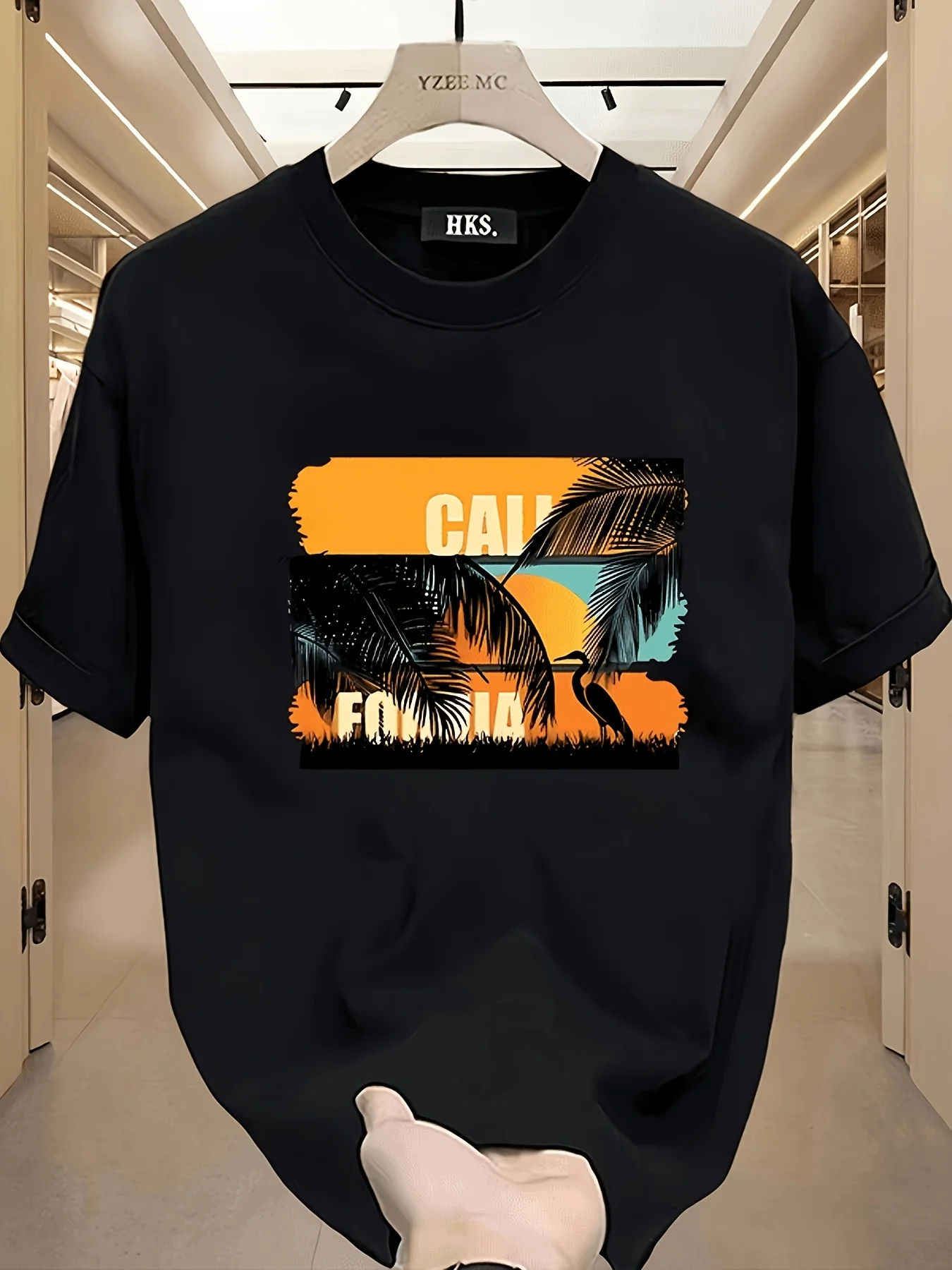 

Heavyweight 100%Cotton Men's California Tropical Graphic T-Shirt Black Loose Fit Short Sleeve Tee with Palm Tree & Sunset Design