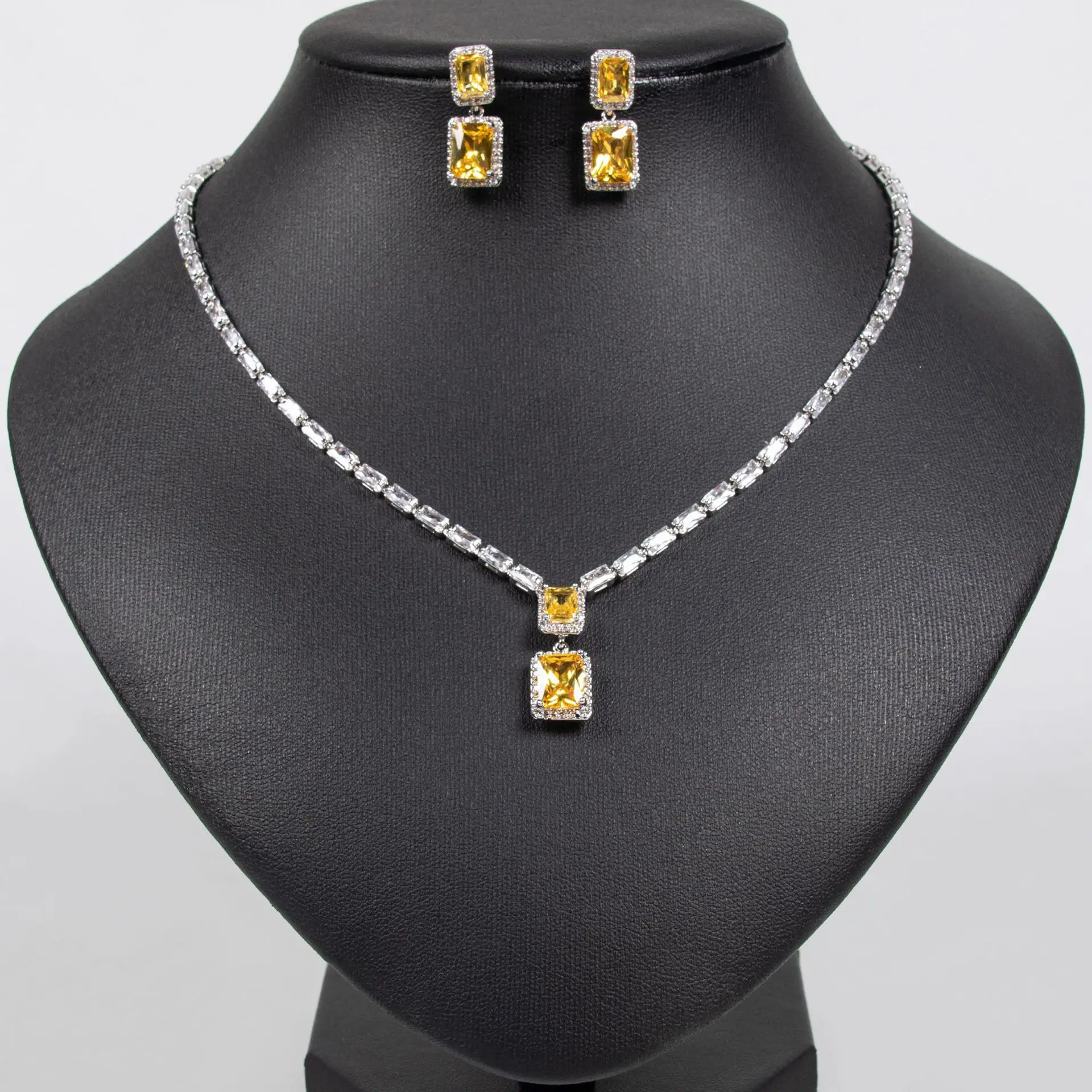 

jewelry new square zircon necklace earrings set summer light luxury high-end versatile square collarbone chain women