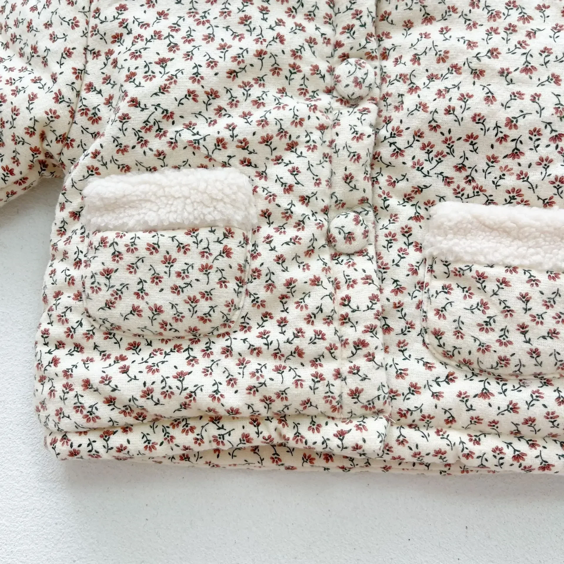 Veste en coton avec col en dentelle d'agneau pour bébé fille, manteau floral chaud pour enfant en bas âge, vêtements d'extérieur pour bébé, optique, 0-3 ans, hiver, nouveau, 2023