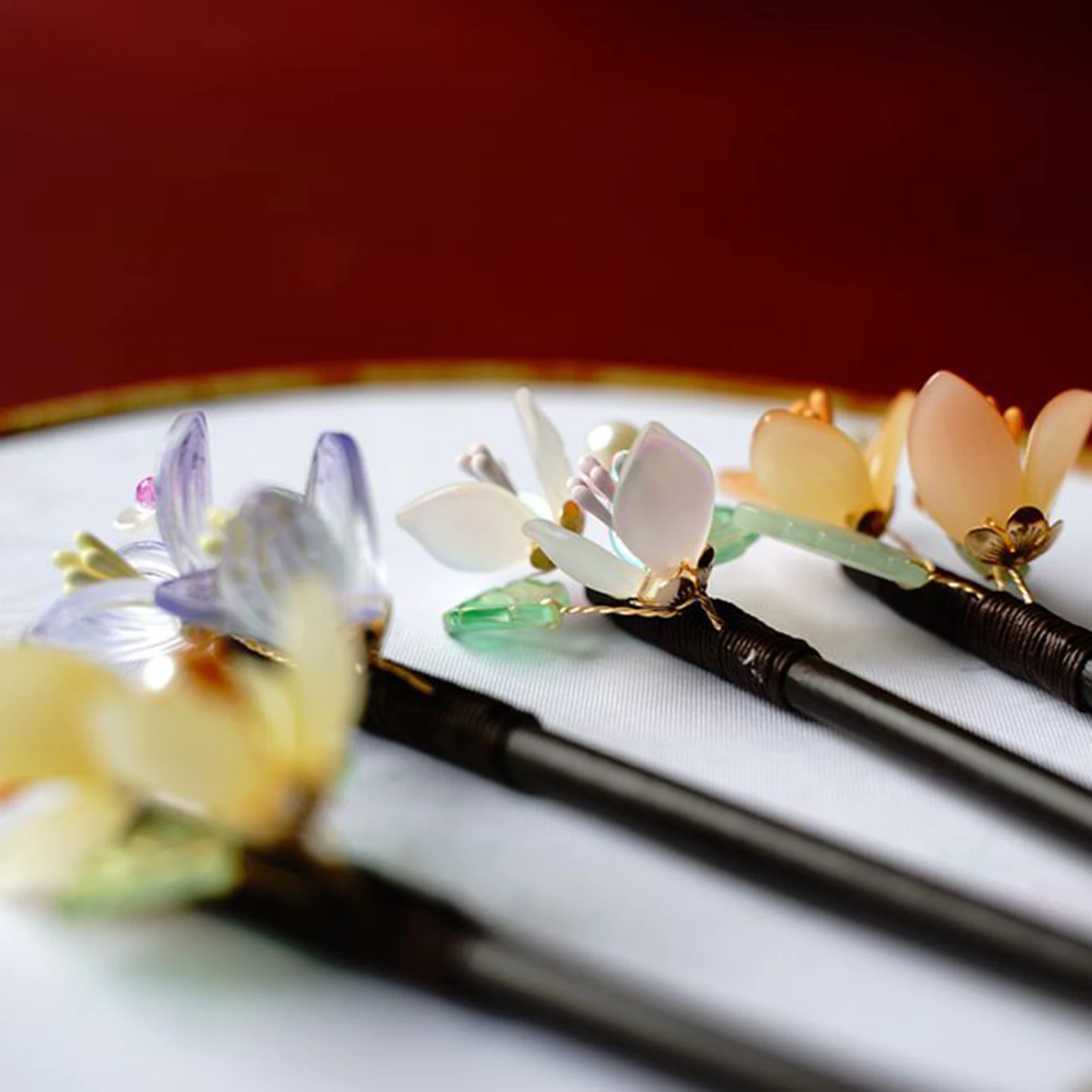 خمر النمط الصيني دبوس الشعر للنساء أنيقة خشبية زهرة الشعر عصا Hanfu شيونغسام فستان كامل الديكور إكسسوارات الشعر