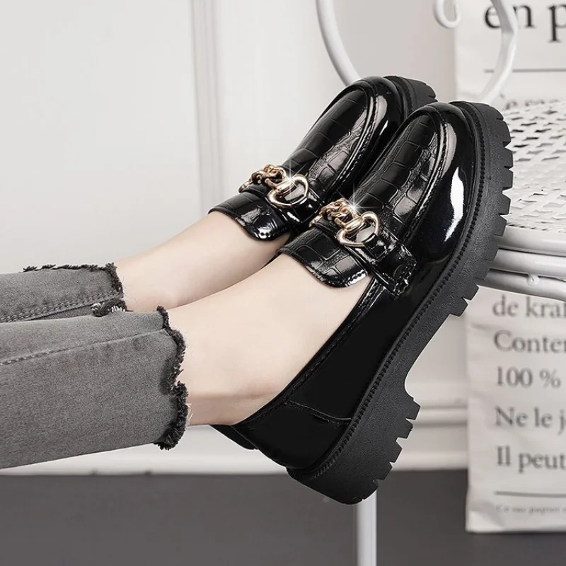 Loafers Zacht leren mocassins Britse stijl leren schoenen Glanzende glanzende leren damesschoenen Lolita schoenen Platform sneakers