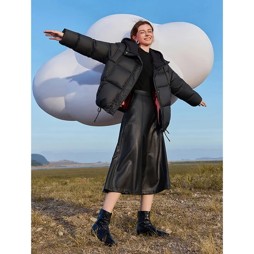 أسفل المعاطف